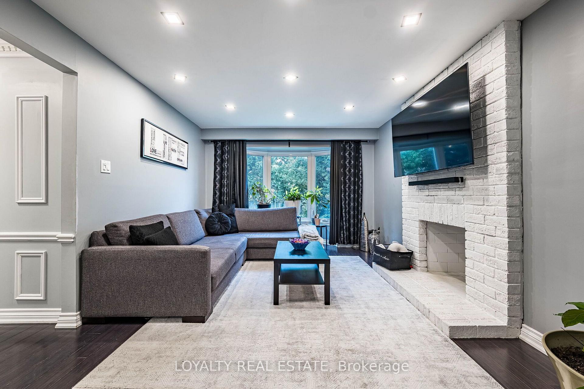 Photo 5 of 52 Newcastle Crescent, Brampton, Westgate — HOMEH