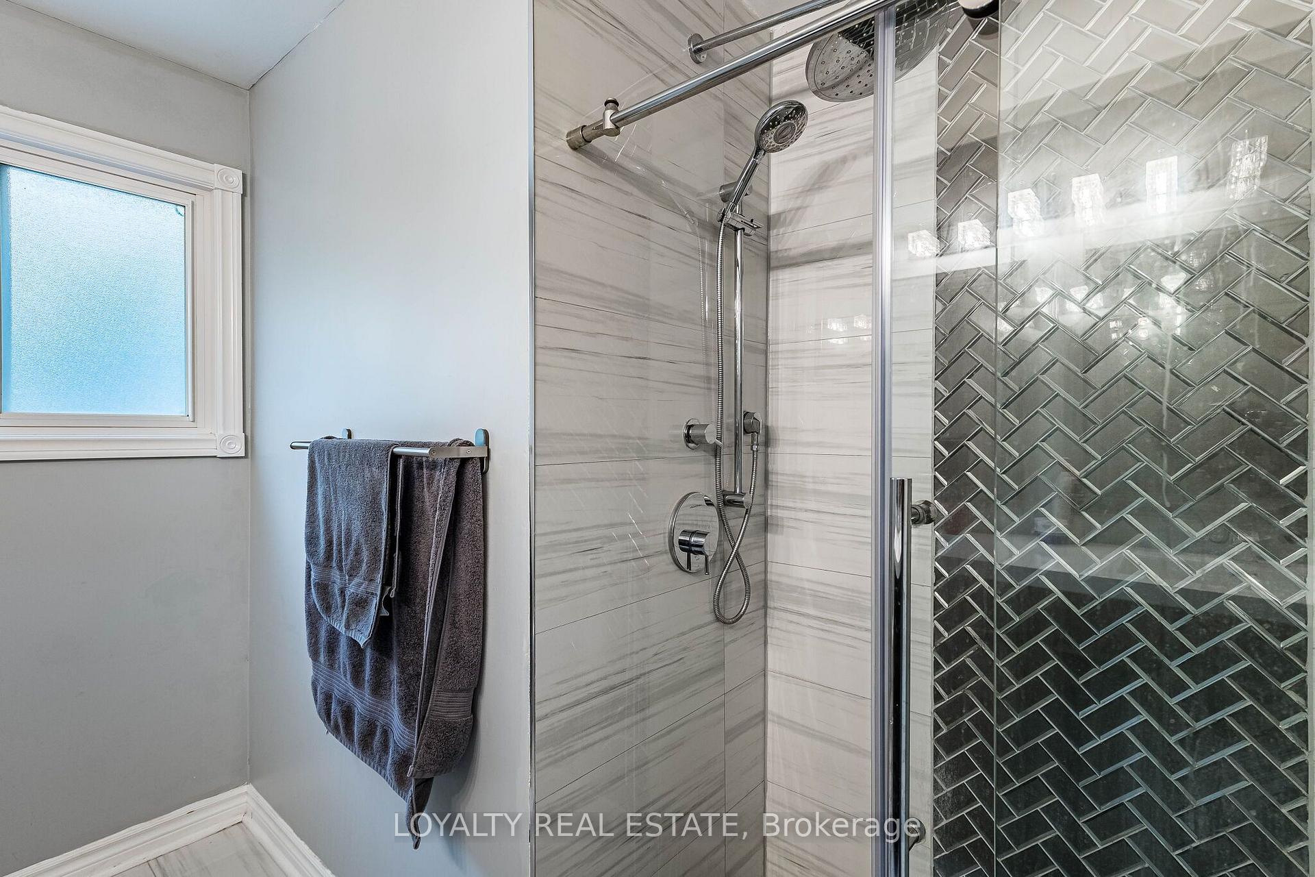 Photo 15 of 52 Newcastle Crescent, Brampton, Westgate — HOMEH