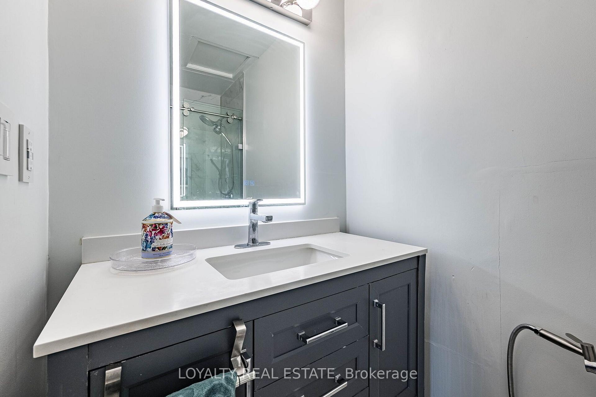 Photo 18 of 52 Newcastle Crescent, Brampton, Westgate — HOMEH