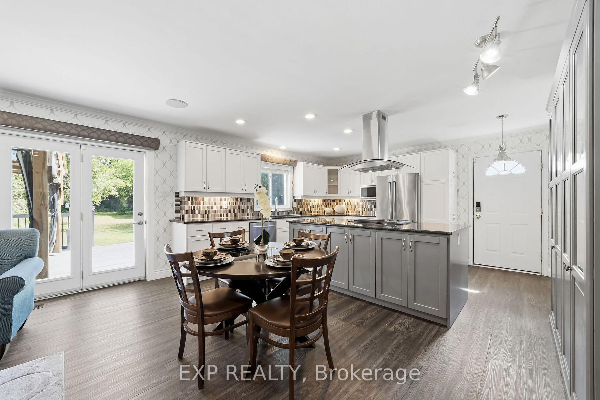 Photo 9 of 458 Boler Road, London, South K — HOMEH