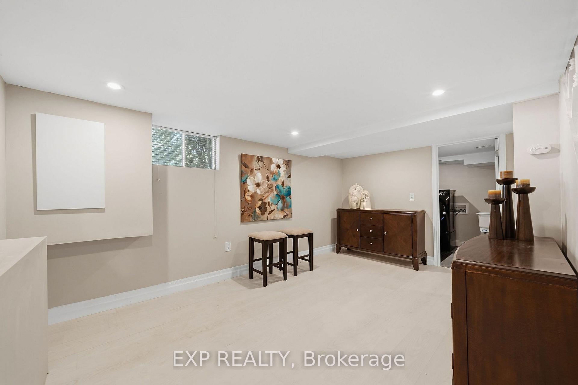 Photo 32 of 458 Boler Road, London, South K — HOMEH