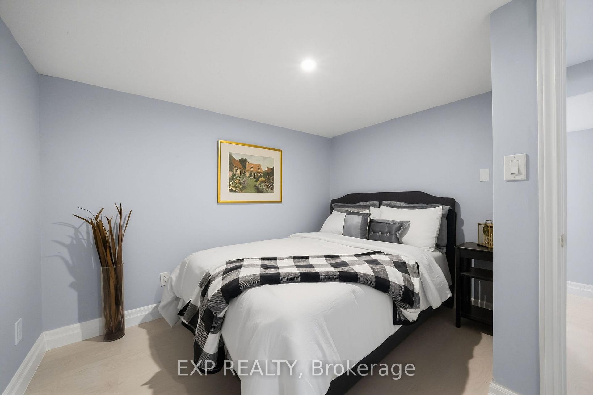 Photo 34 of 458 Boler Road, London, South K — HOMEH