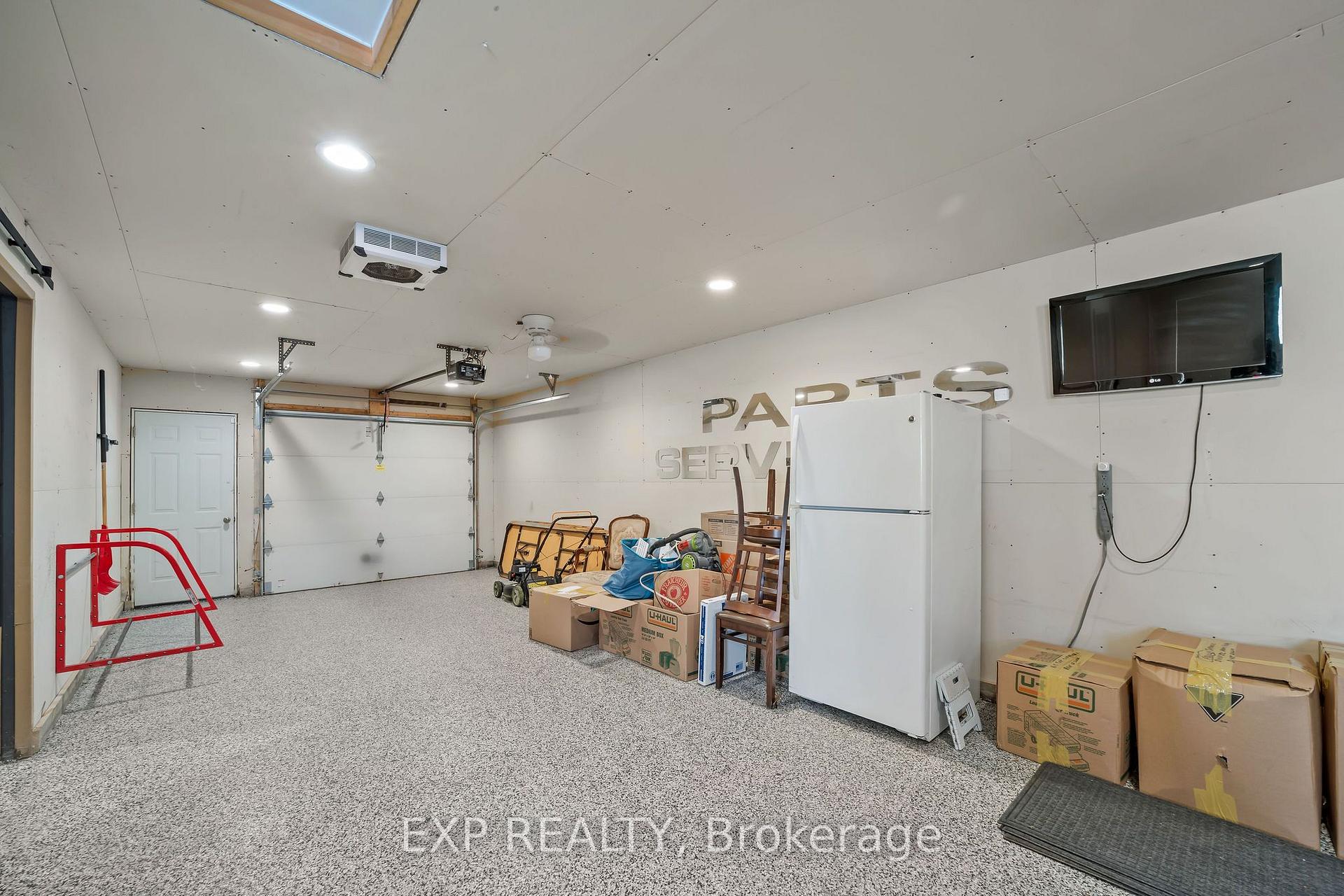 Photo 41 of 458 Boler Road, London, South K — HOMEH