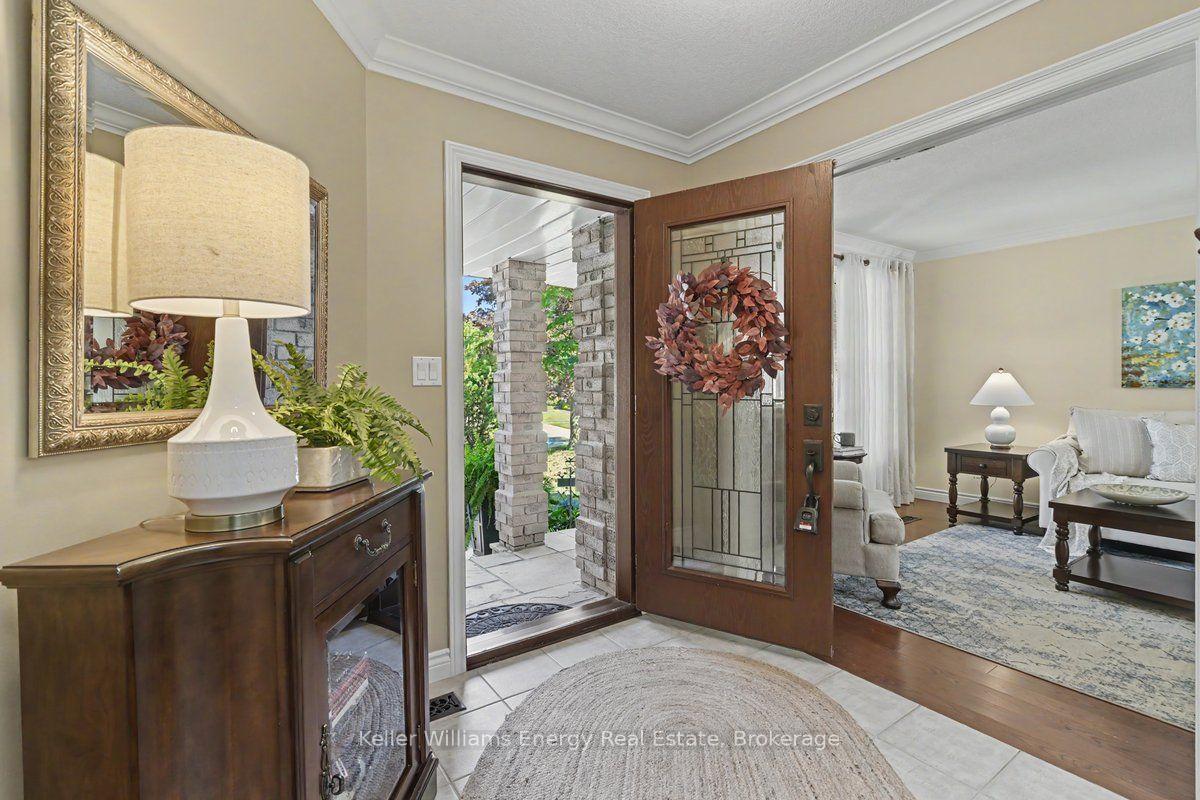 Photo 3 of 760 Sundance Circle, Oshawa, Northglen — HOMEH