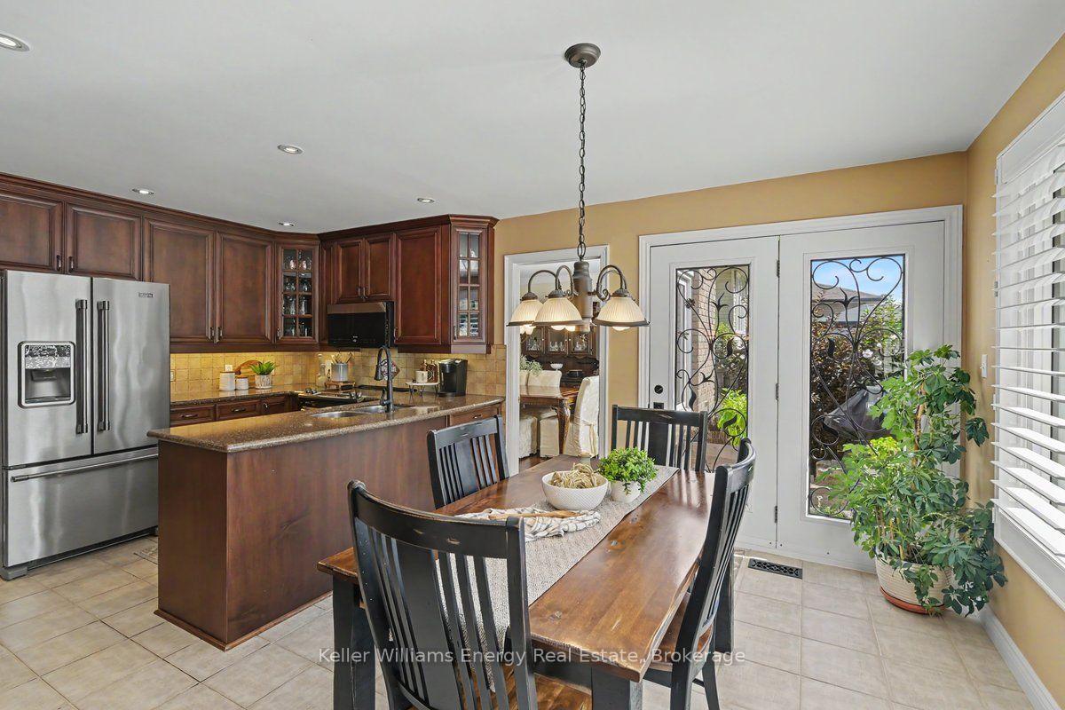 Photo 9 of 760 Sundance Circle, Oshawa, Northglen — HOMEH