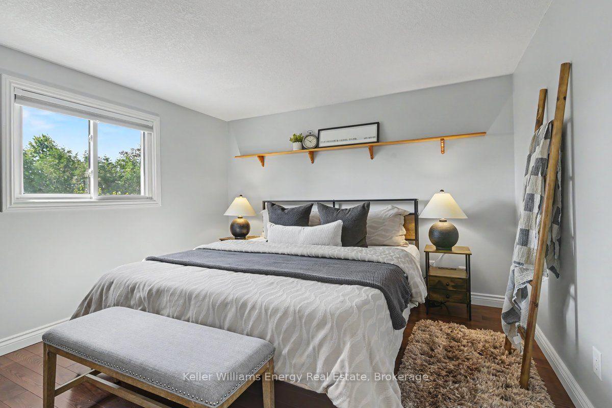 Photo 20 of 760 Sundance Circle, Oshawa, Northglen — HOMEH
