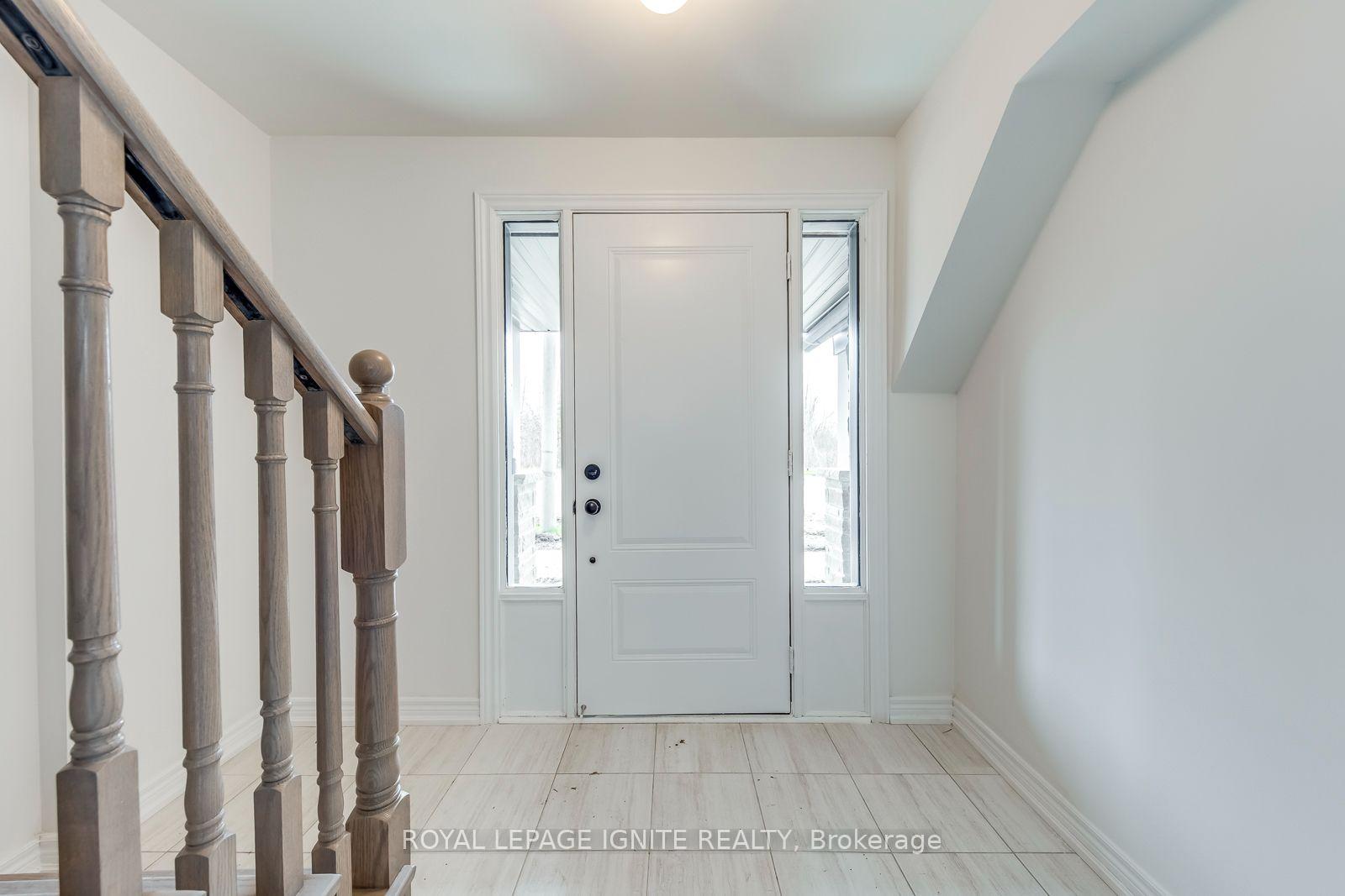 Photo 8 of 446 Salem Road S, Ajax, South East — HOMEH