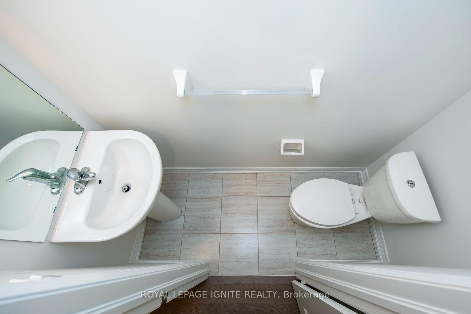Photo 16 of 446 Salem Road S, Ajax, South East — HOMEH