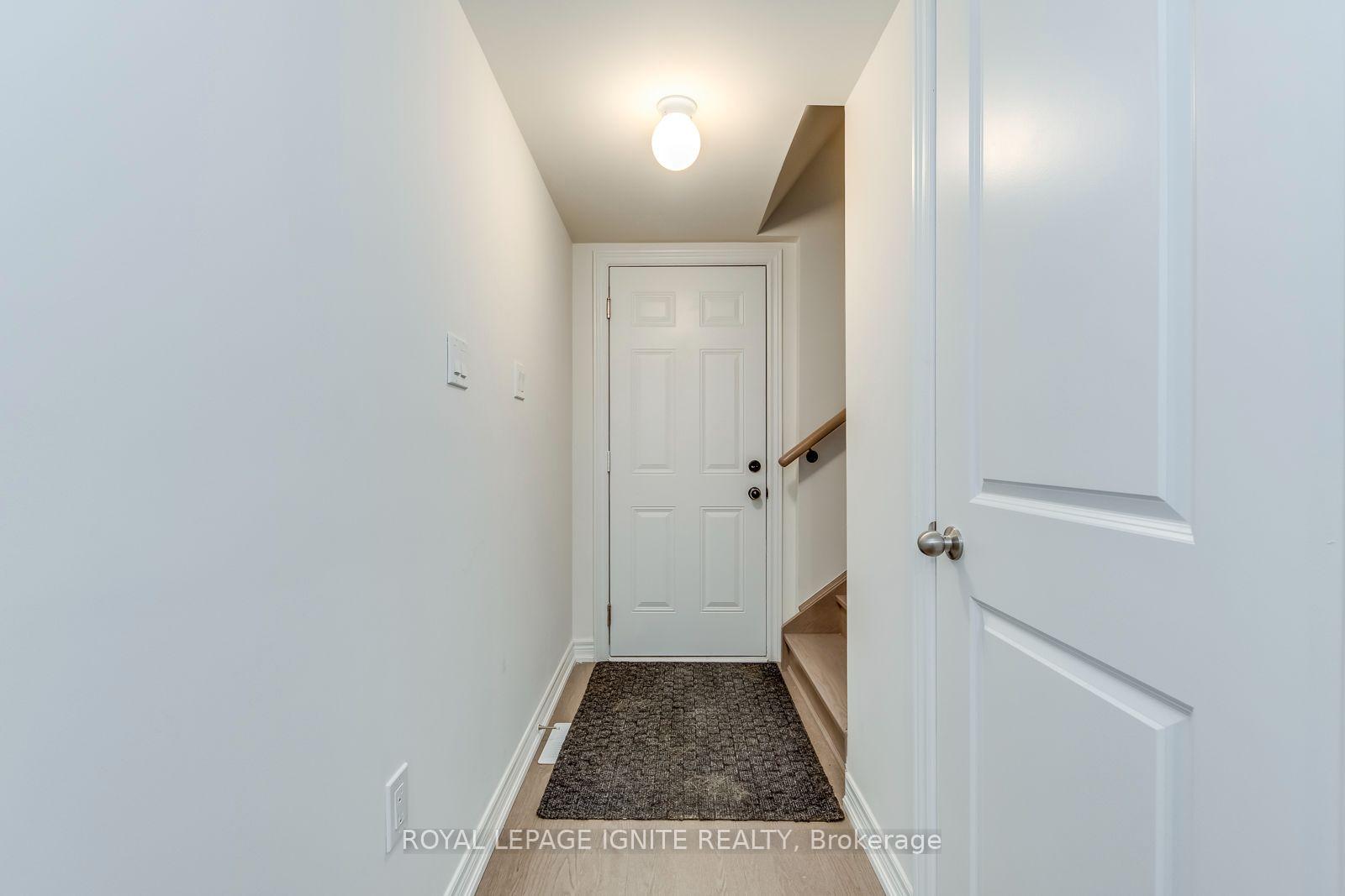 Photo 18 of 446 Salem Road S, Ajax, South East — HOMEH
