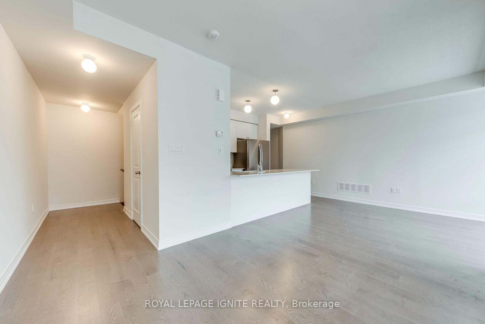 Photo 24 of 446 Salem Road S, Ajax, South East — HOMEH