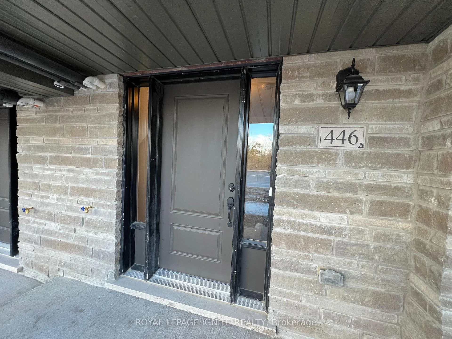 Photo 3 of 446 Salem Road S, Ajax, South East — HOMEH