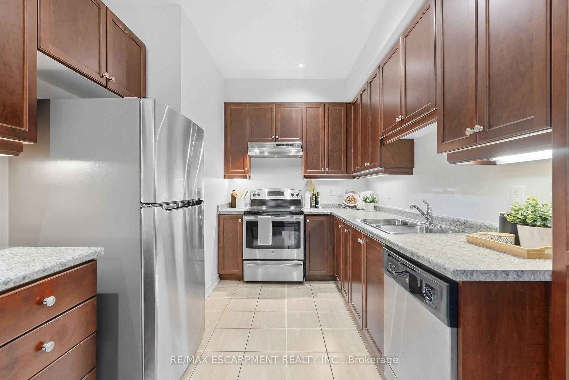 Photo 20 of Unit 49, 181 Plains Road W, Burlington, Bayview — HOMEH