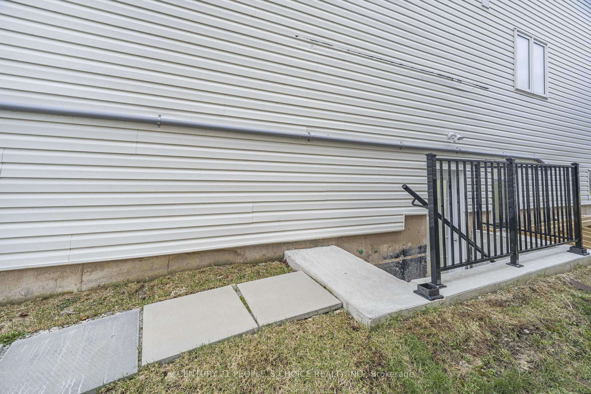 Photo 2 of Unit Basement, 3 Sara Drive, Thorold, Hurricane/Merrittville — HOMEH