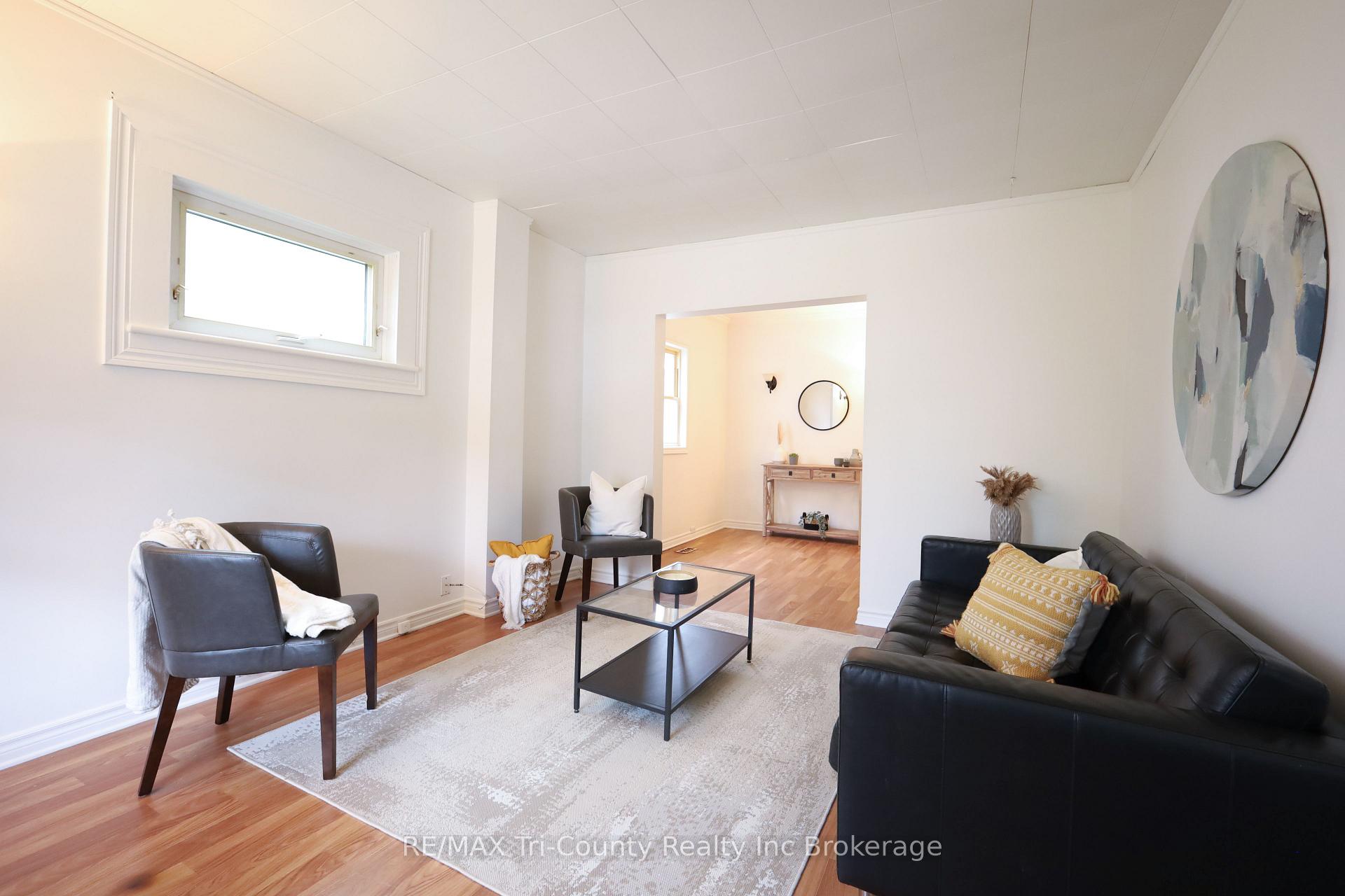 Photo 5 of 60 Manitoba Street, St. Thomas — HOMEH