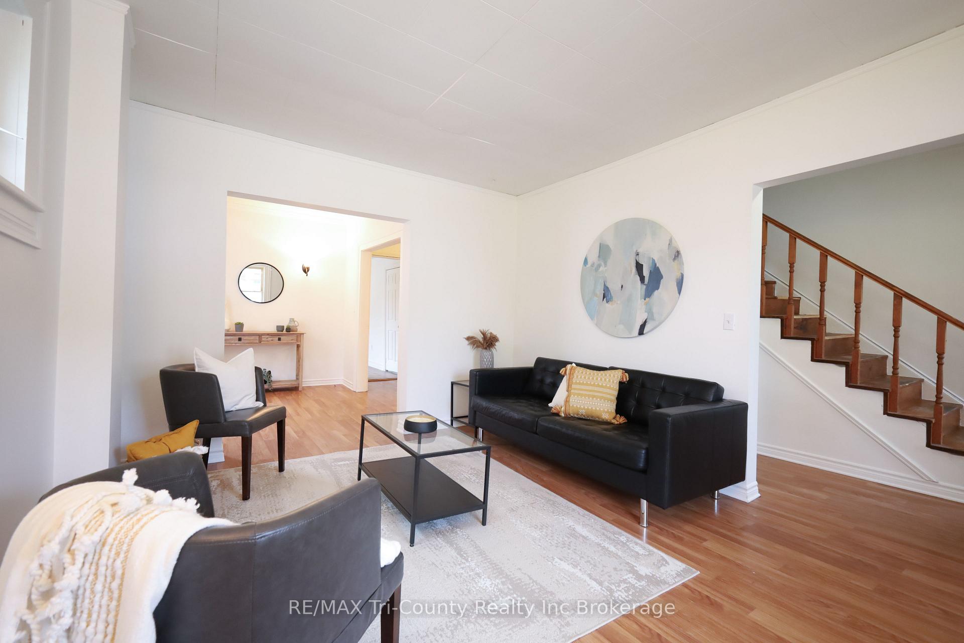 Photo 6 of 60 Manitoba Street, St. Thomas — HOMEH