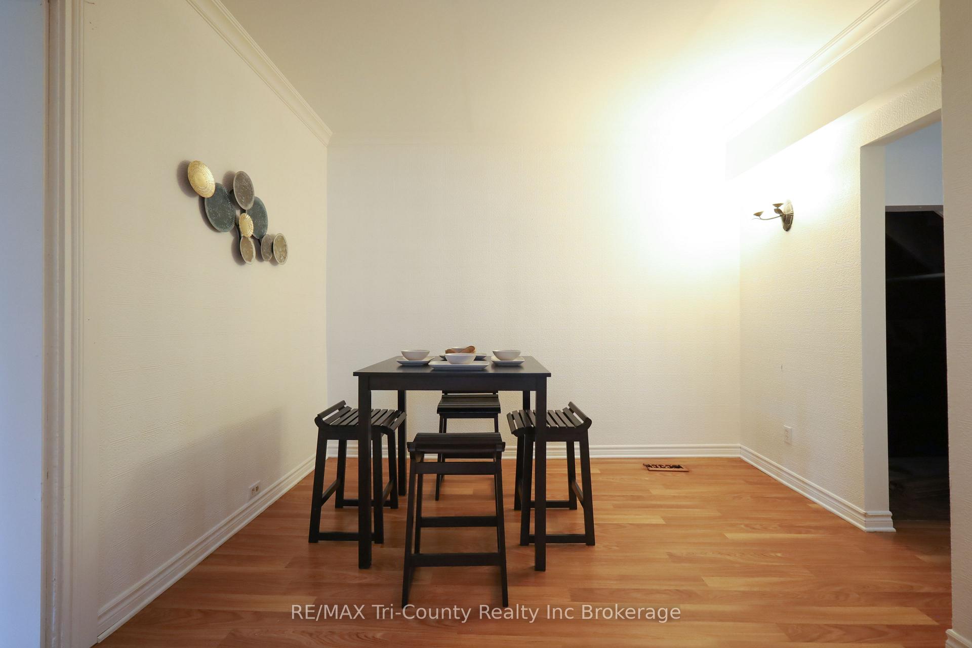 Photo 8 of 60 Manitoba Street, St. Thomas — HOMEH