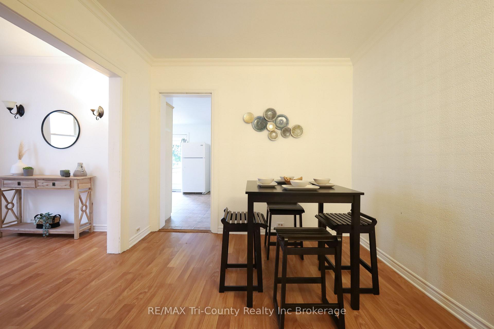 Photo 10 of 60 Manitoba Street, St. Thomas — HOMEH