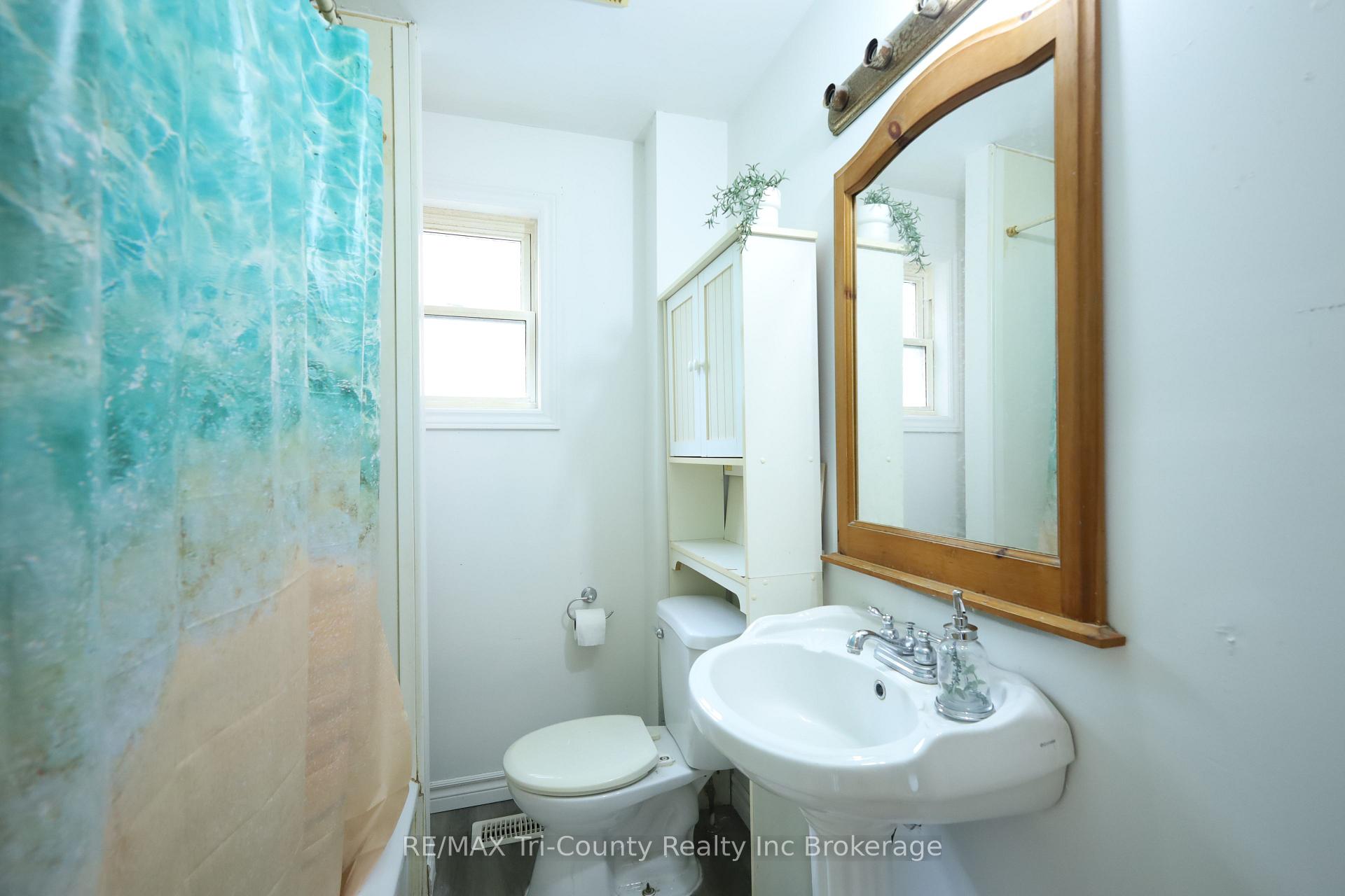 Photo 19 of 60 Manitoba Street, St. Thomas — HOMEH