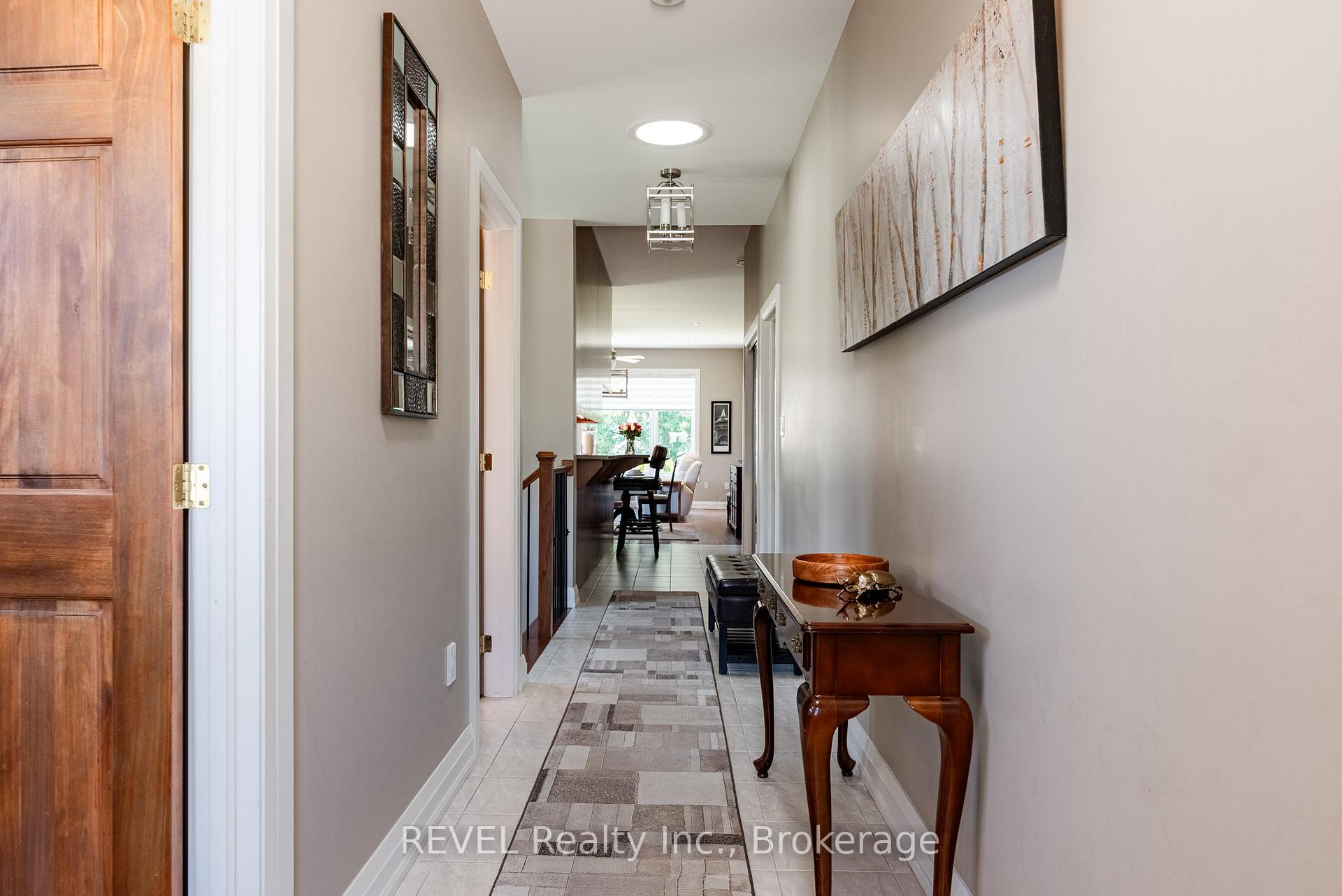 Photo 3 of 19 Francesco Crescent, St. Catharines, Rykert/Vansickle — HOMEH