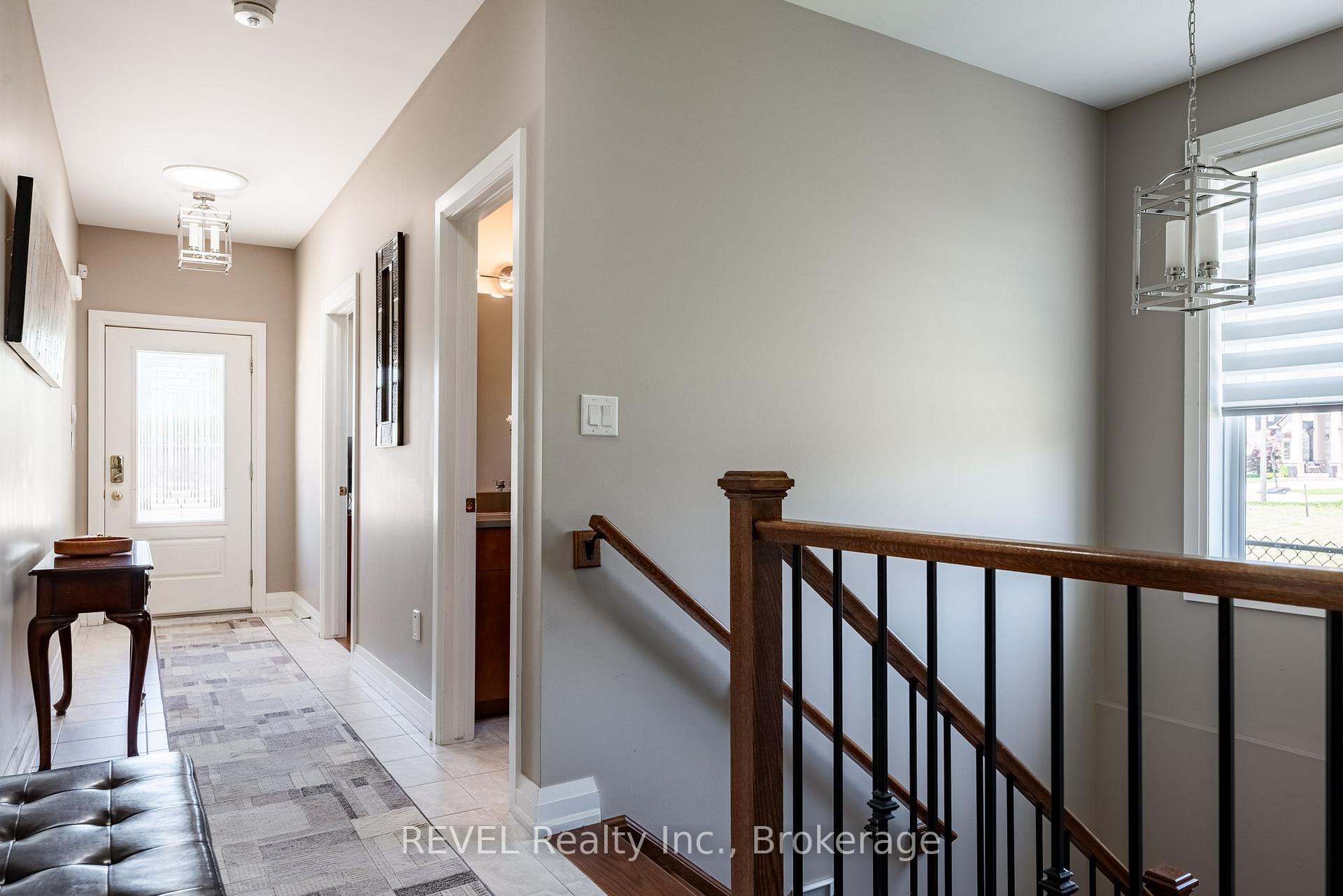 Photo 4 of 19 Francesco Crescent, St. Catharines, Rykert/Vansickle — HOMEH