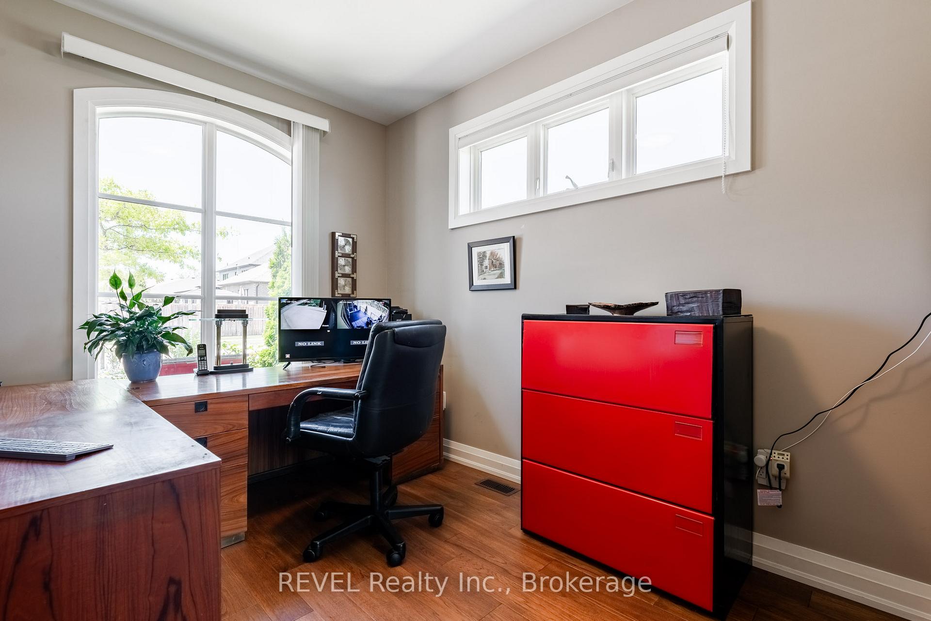 Photo 5 of 19 Francesco Crescent, St. Catharines, Rykert/Vansickle — HOMEH