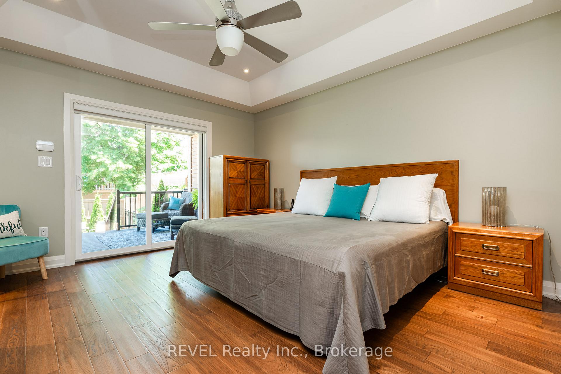 Photo 15 of 19 Francesco Crescent, St. Catharines, Rykert/Vansickle — HOMEH