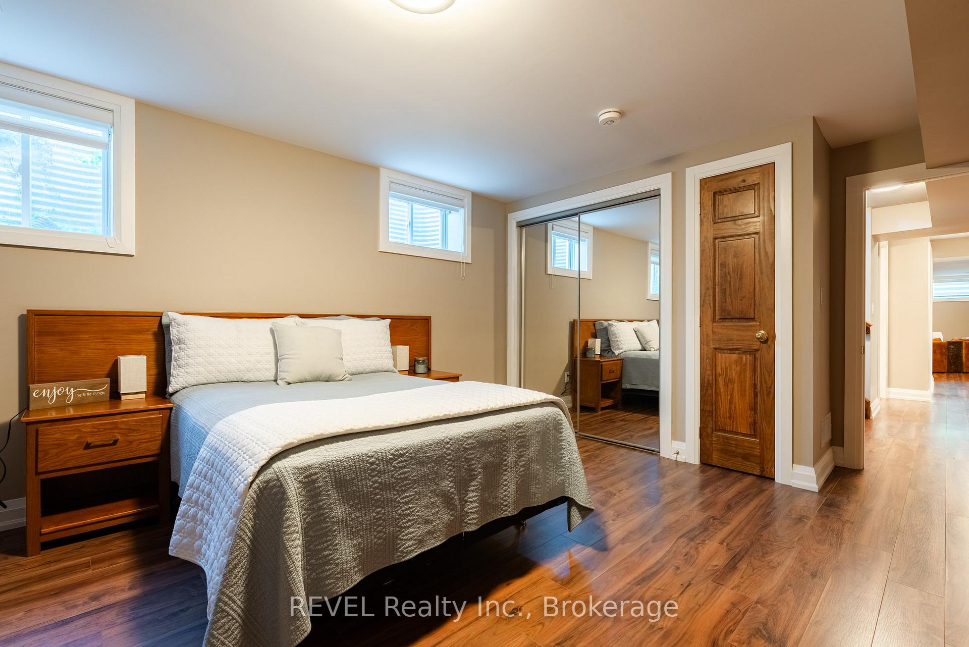 Photo 22 of 19 Francesco Crescent, St. Catharines, Rykert/Vansickle — HOMEH