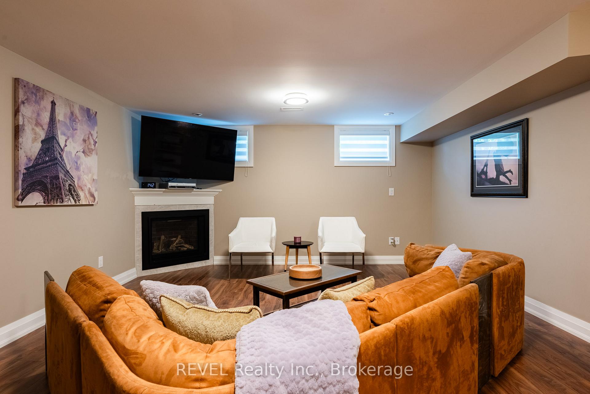 Photo 24 of 19 Francesco Crescent, St. Catharines, Rykert/Vansickle — HOMEH