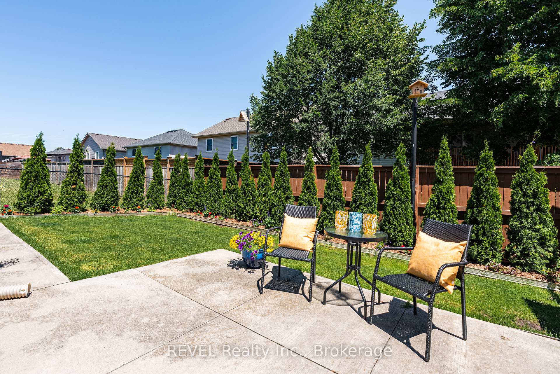 Photo 33 of 19 Francesco Crescent, St. Catharines, Rykert/Vansickle — HOMEH
