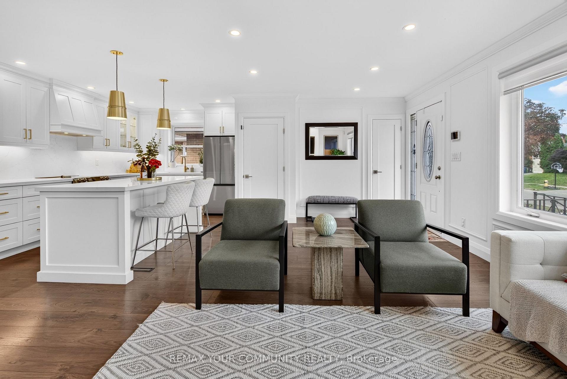 Photo 6 of 92 Beaver Bend Crescent, Etobicoke, Eringate-Centennial-West Deane — HOMEH