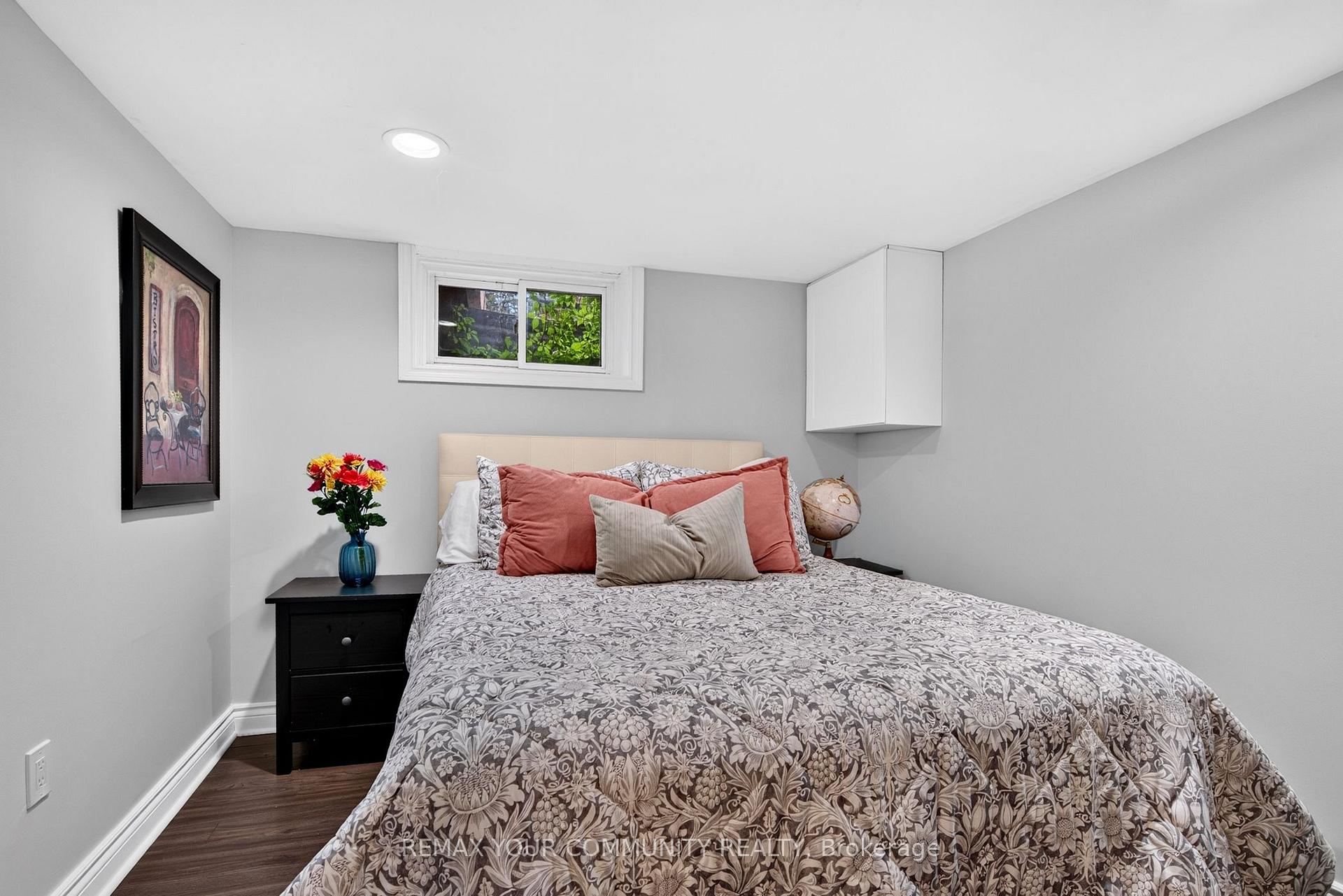 Photo 16 of 92 Beaver Bend Crescent, Etobicoke, Eringate-Centennial-West Deane — HOMEH