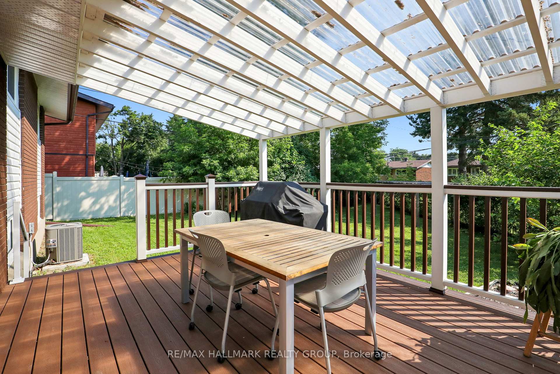 Photo 30 of 37 Lyall Street, Ottawa, City View/Skyline/Fisher Heights/Parkwood Hills — HOMEH