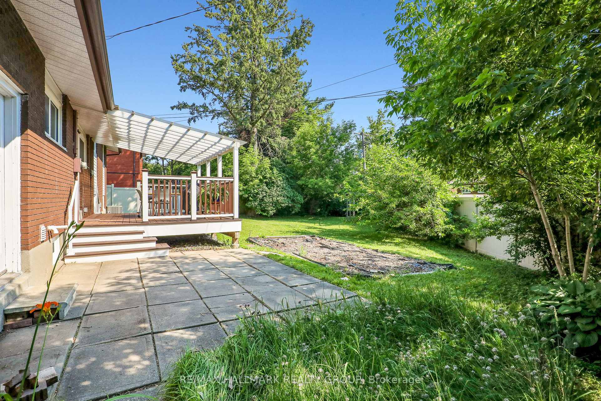 Photo 31 of 37 Lyall Street, Ottawa, City View/Skyline/Fisher Heights/Parkwood Hills — HOMEH