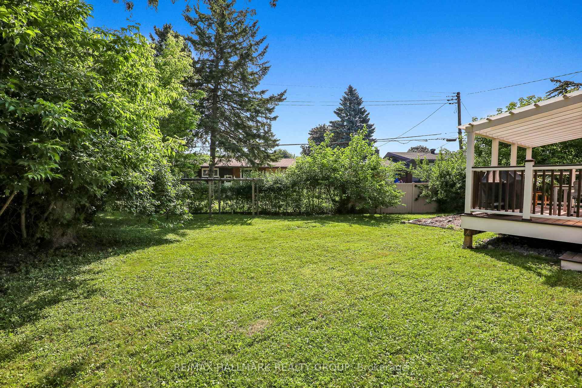 Photo 34 of 37 Lyall Street, Ottawa, City View/Skyline/Fisher Heights/Parkwood Hills — HOMEH