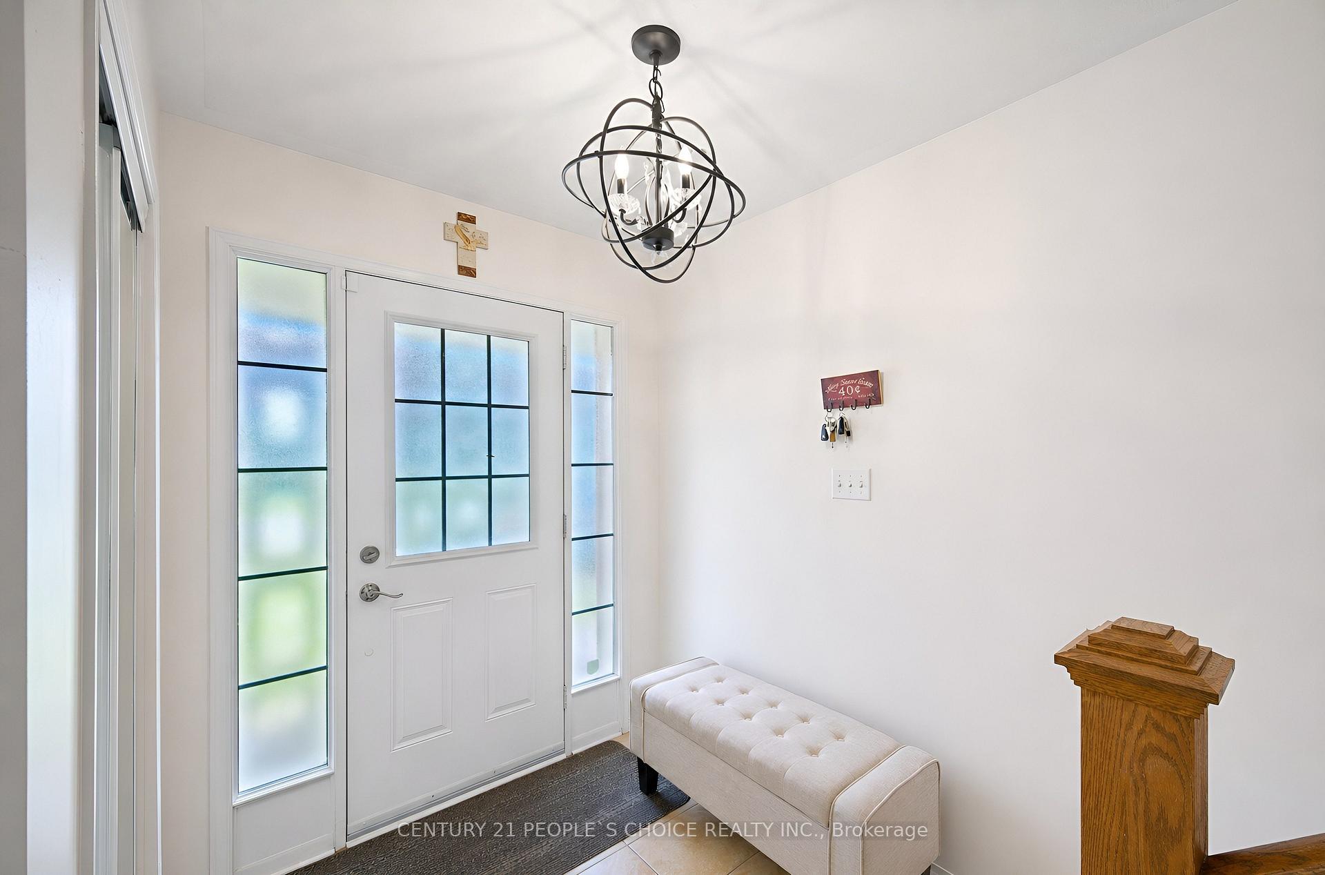 Photo 8 of 103 Spicebush Terrace, Brampton, Credit Valley — HOMEH