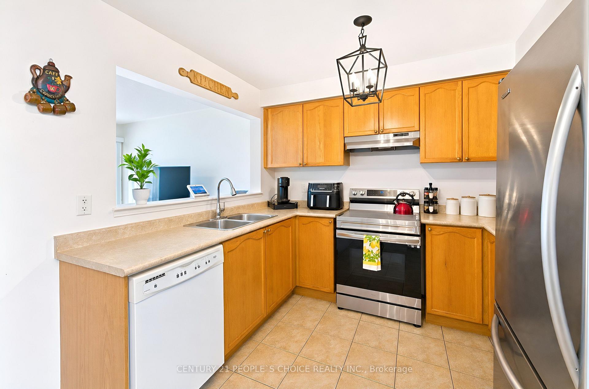 Photo 15 of 103 Spicebush Terrace, Brampton, Credit Valley — HOMEH