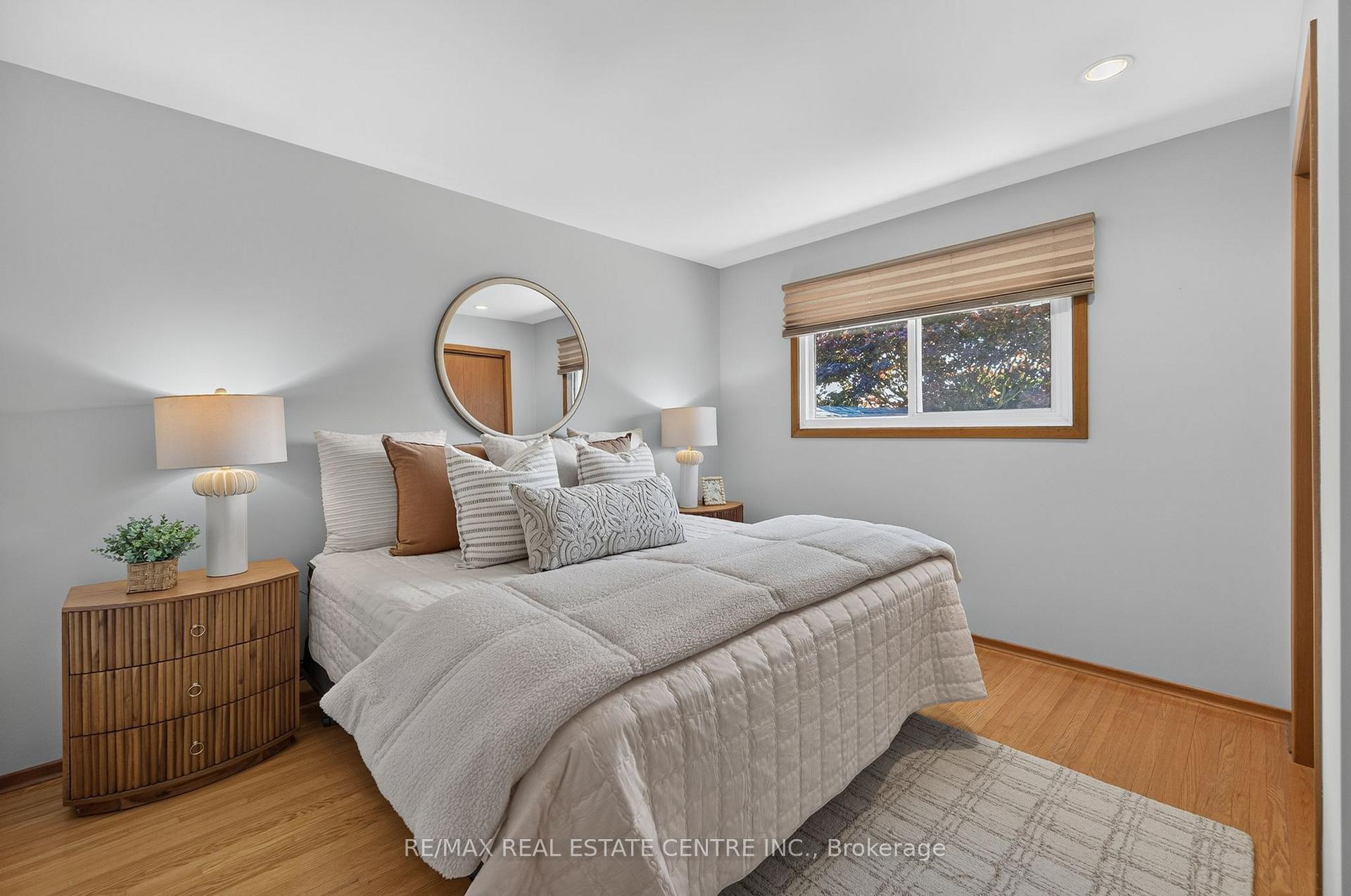 Photo 17 of 107 Laurentian Drive, Kitchener, Laurentian Hills — HOMEH