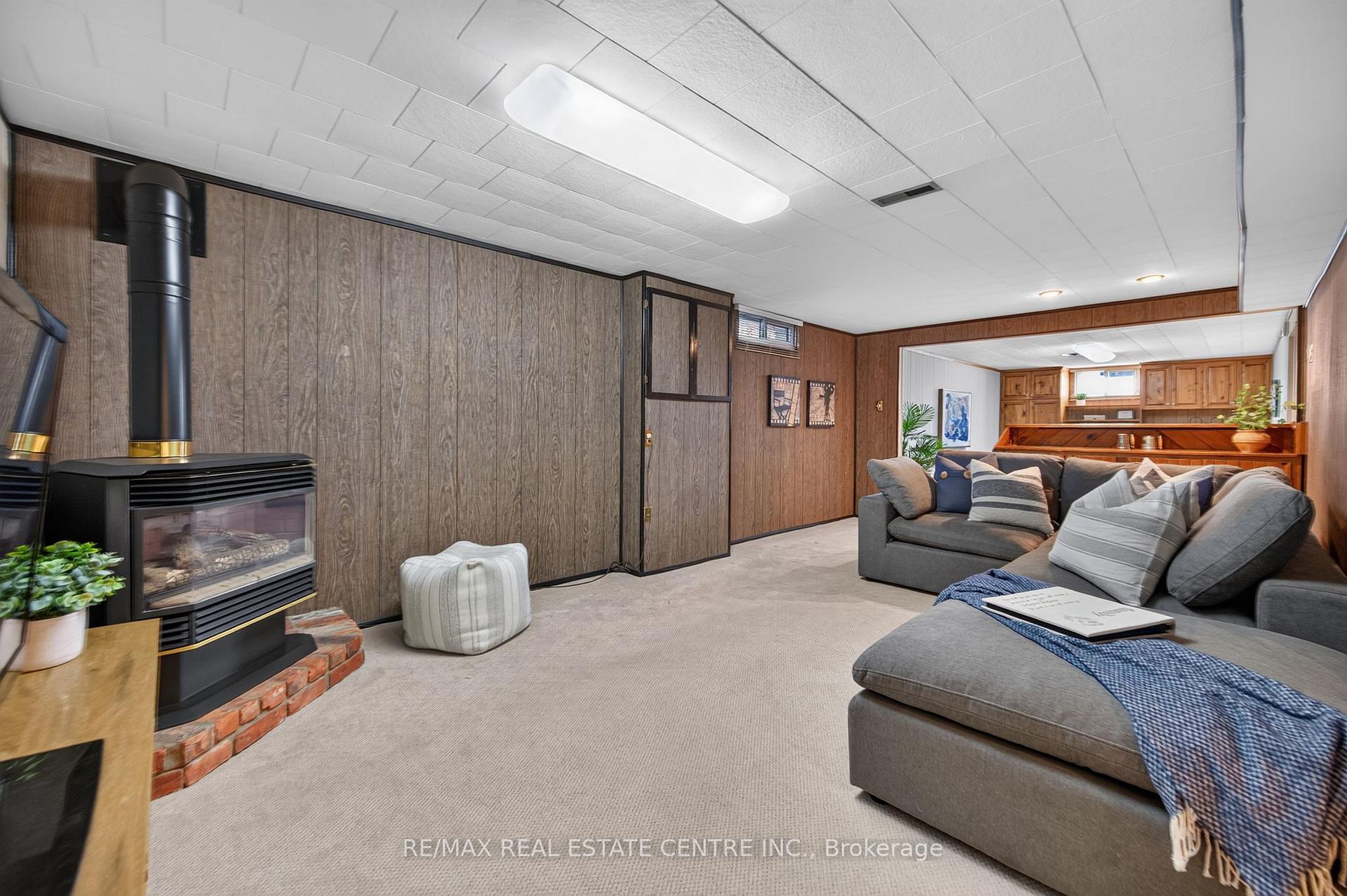 Photo 25 of 107 Laurentian Drive, Kitchener, Laurentian Hills — HOMEH