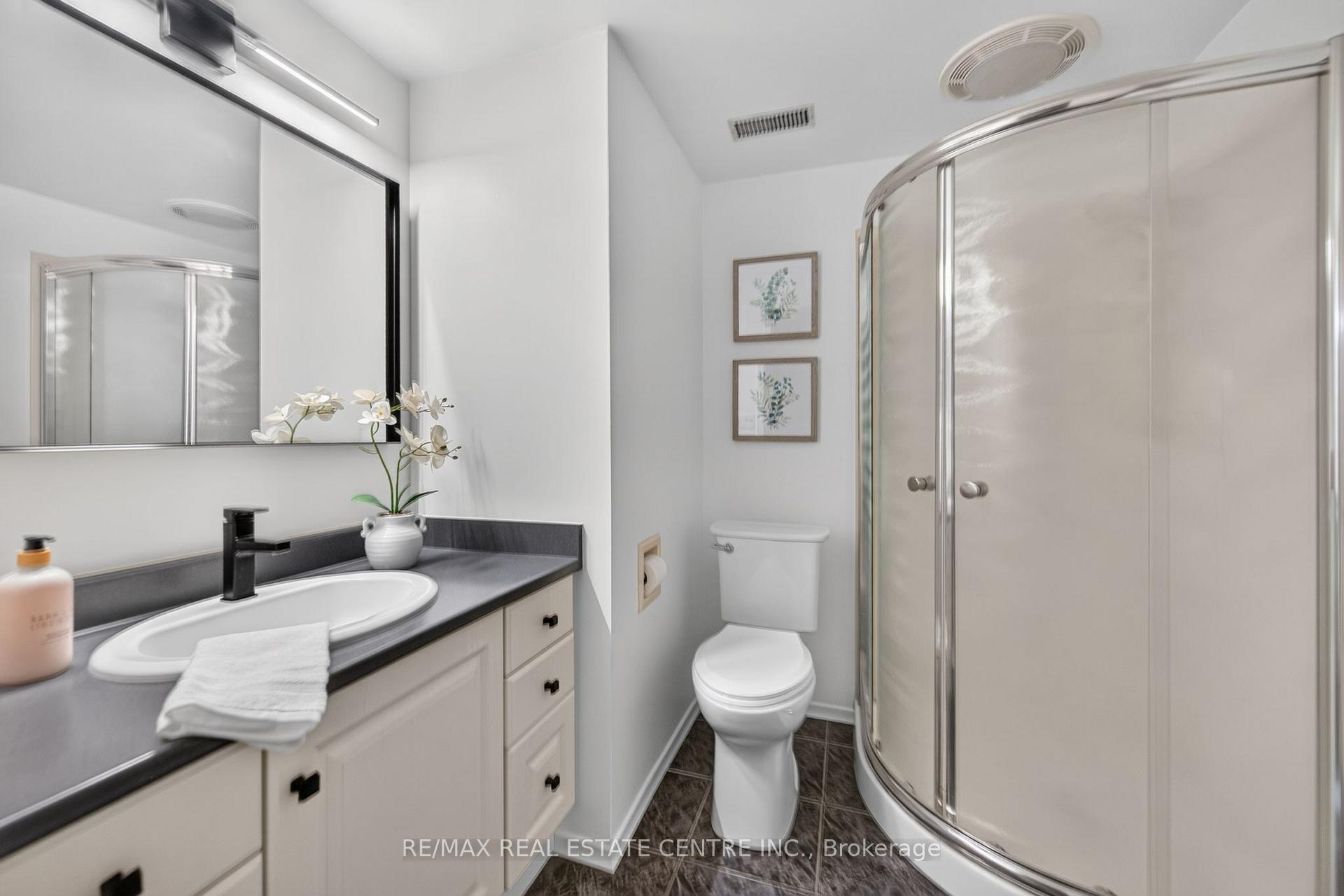 Photo 29 of 107 Laurentian Drive, Kitchener, Laurentian Hills — HOMEH