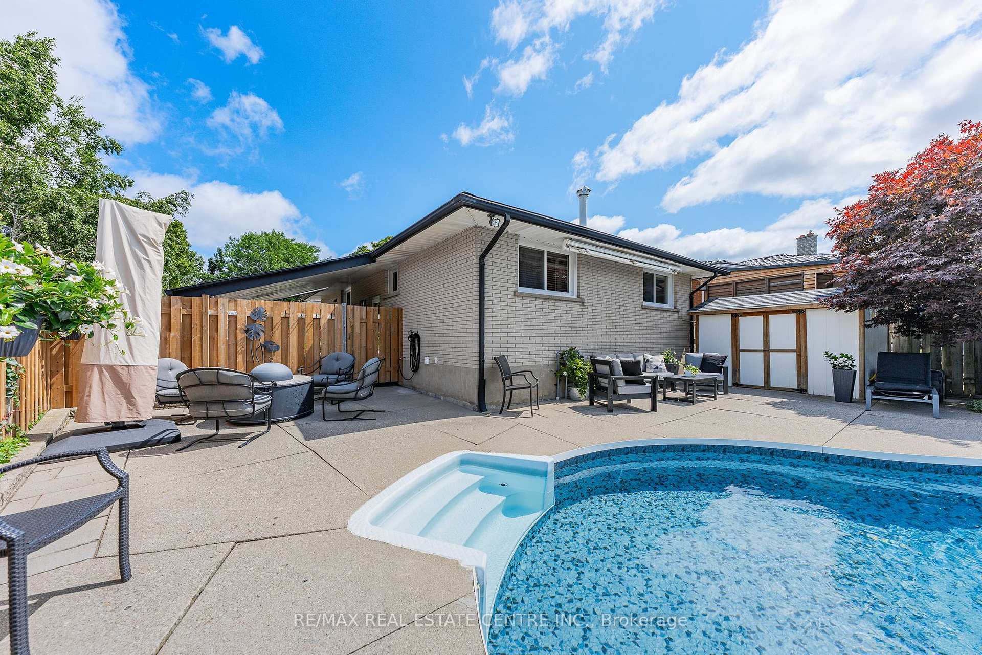 Photo 33 of 107 Laurentian Drive, Kitchener, Laurentian Hills — HOMEH