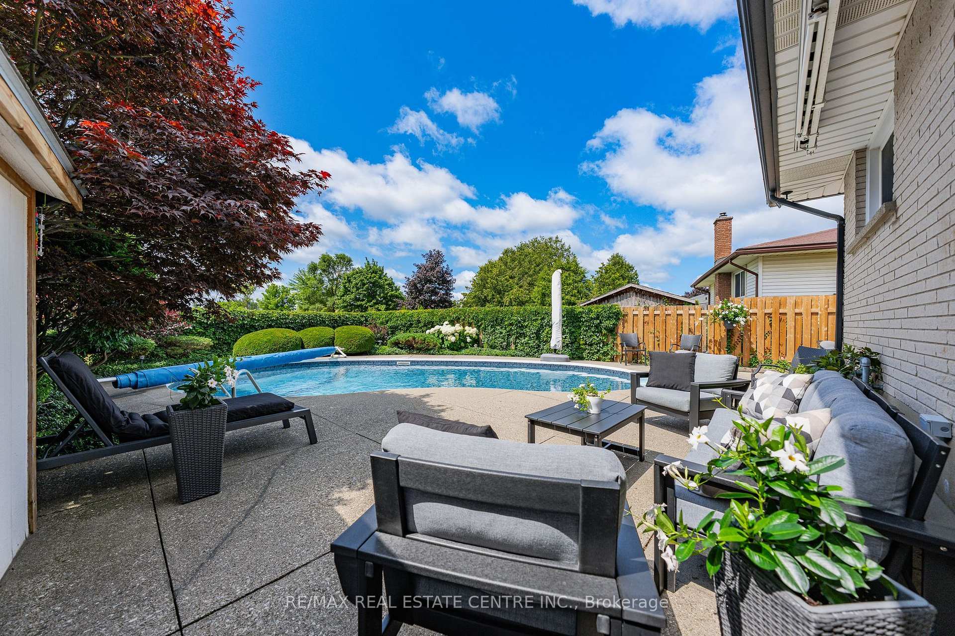 Photo 36 of 107 Laurentian Drive, Kitchener, Laurentian Hills — HOMEH