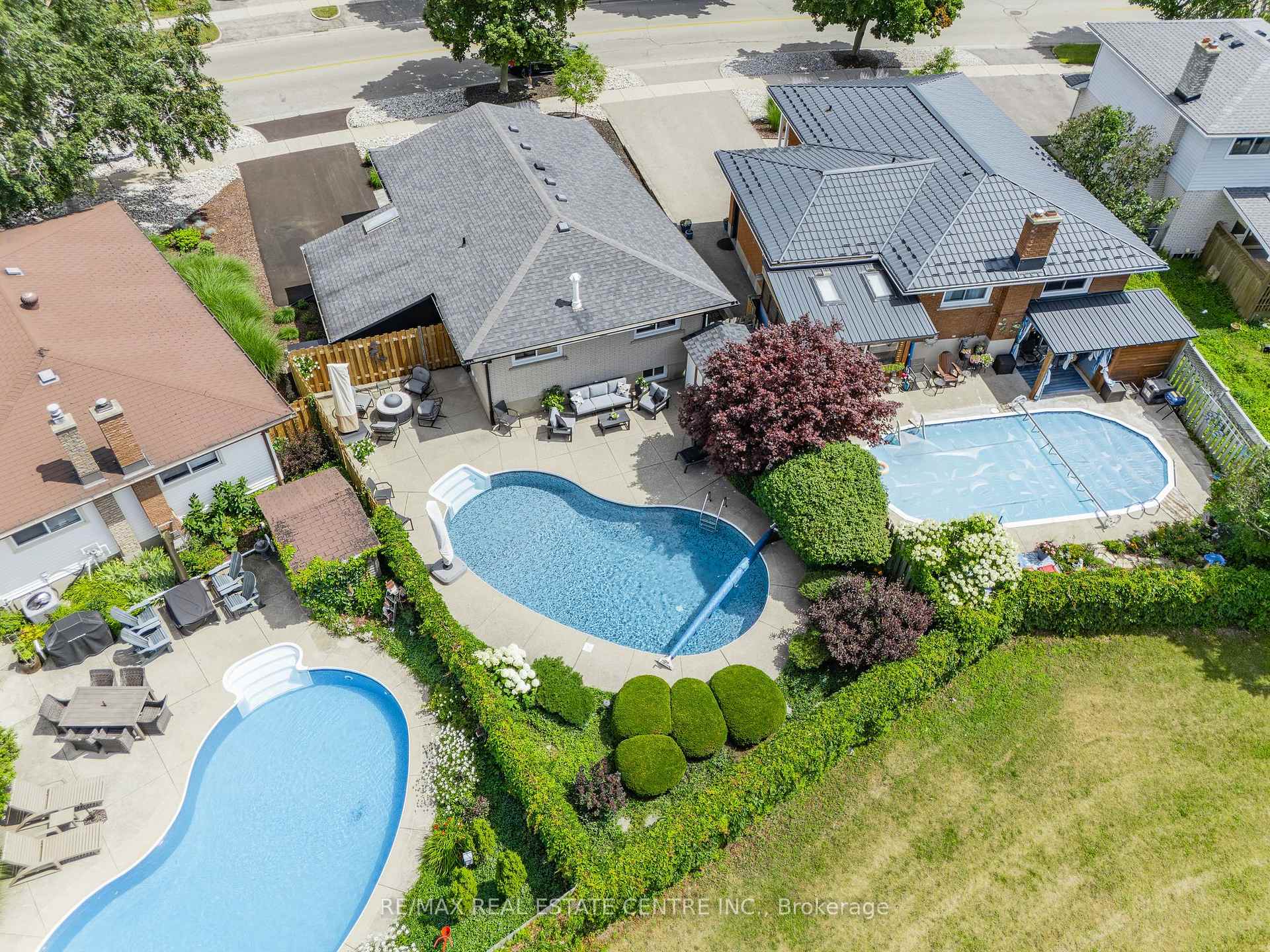 Photo 43 of 107 Laurentian Drive, Kitchener, Laurentian Hills — HOMEH
