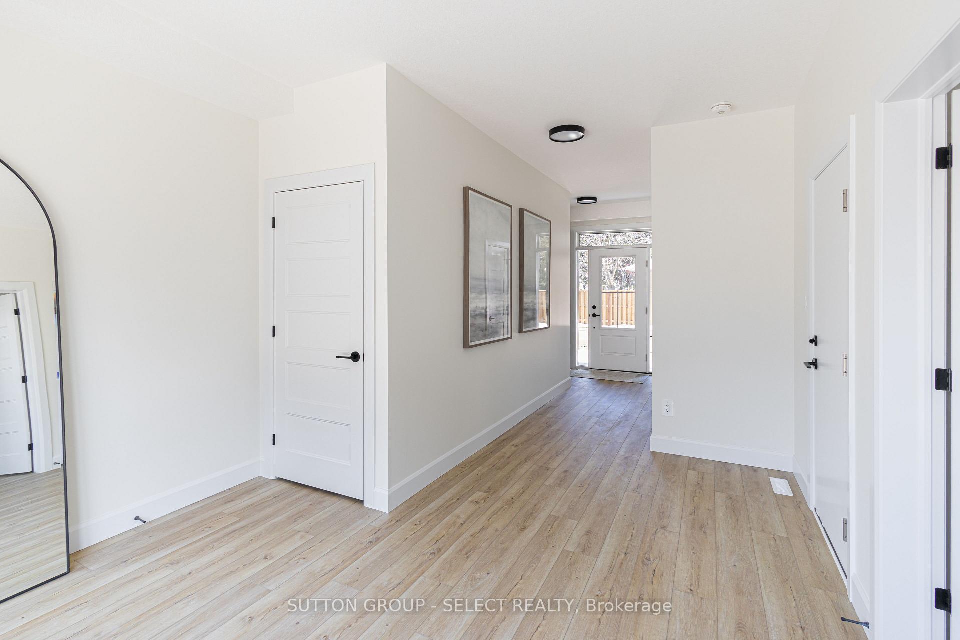 Photo 3 of Unit 4, 233 Upper Queen Street, Thames Centre, Thorndale — HOMEH