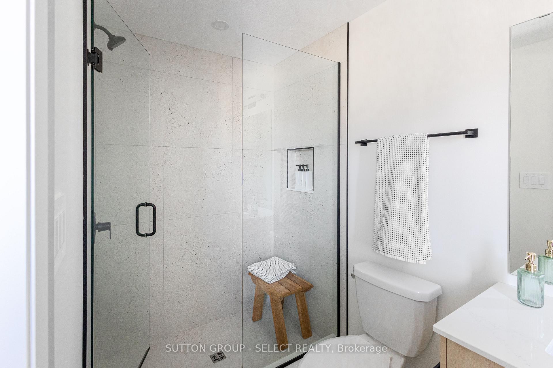 Photo 21 of Unit 4, 233 Upper Queen Street, Thames Centre, Thorndale — HOMEH