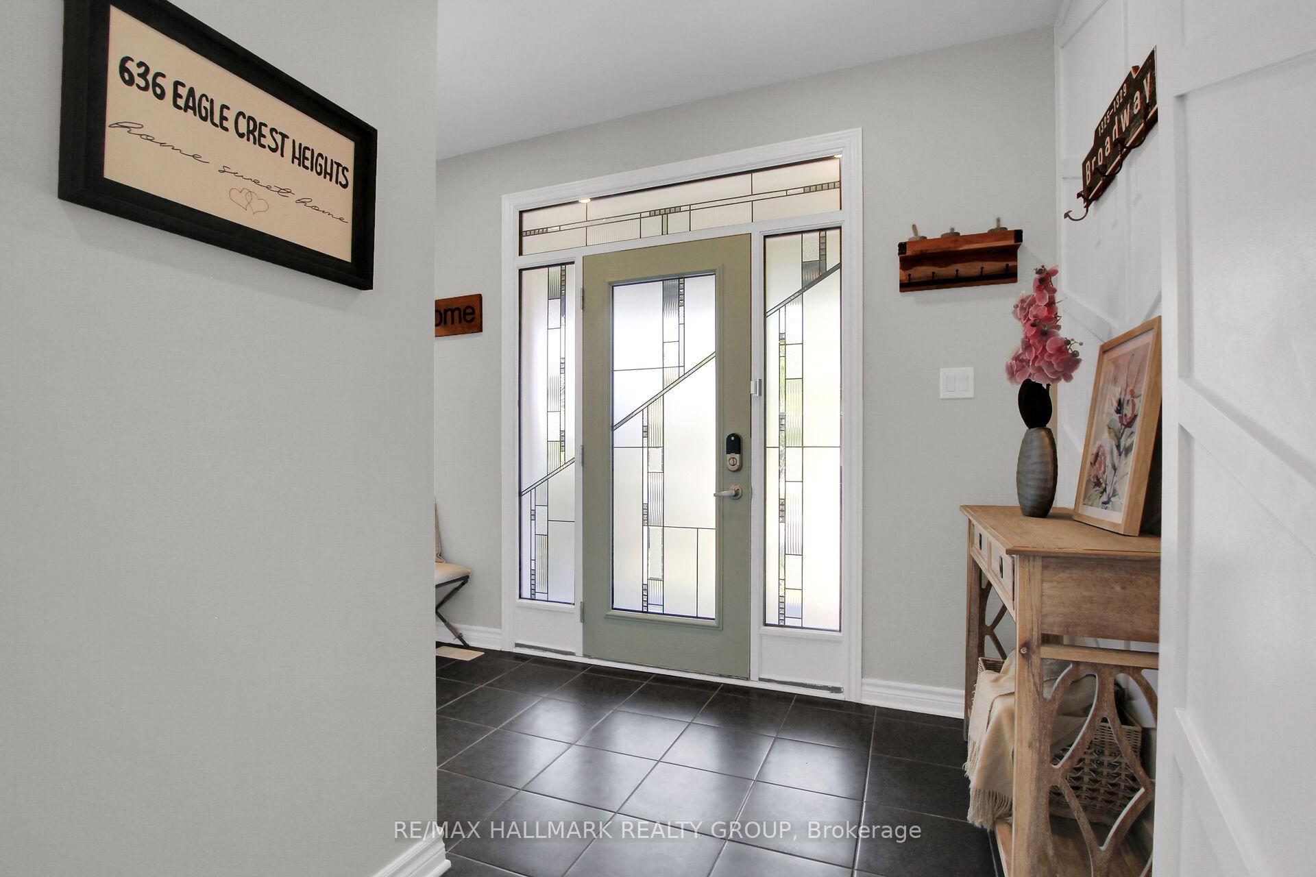 Photo 4 of 636 Eagle Crest Heights, Ottawa, Stittsville (North) — HOMEH