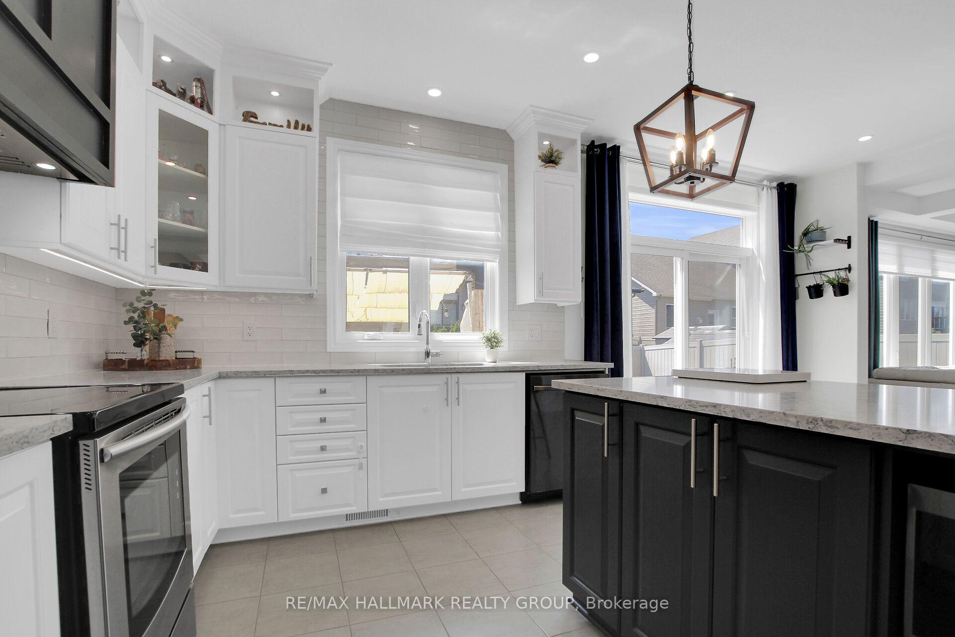 Photo 17 of 636 Eagle Crest Heights, Ottawa, Stittsville (North) — HOMEH
