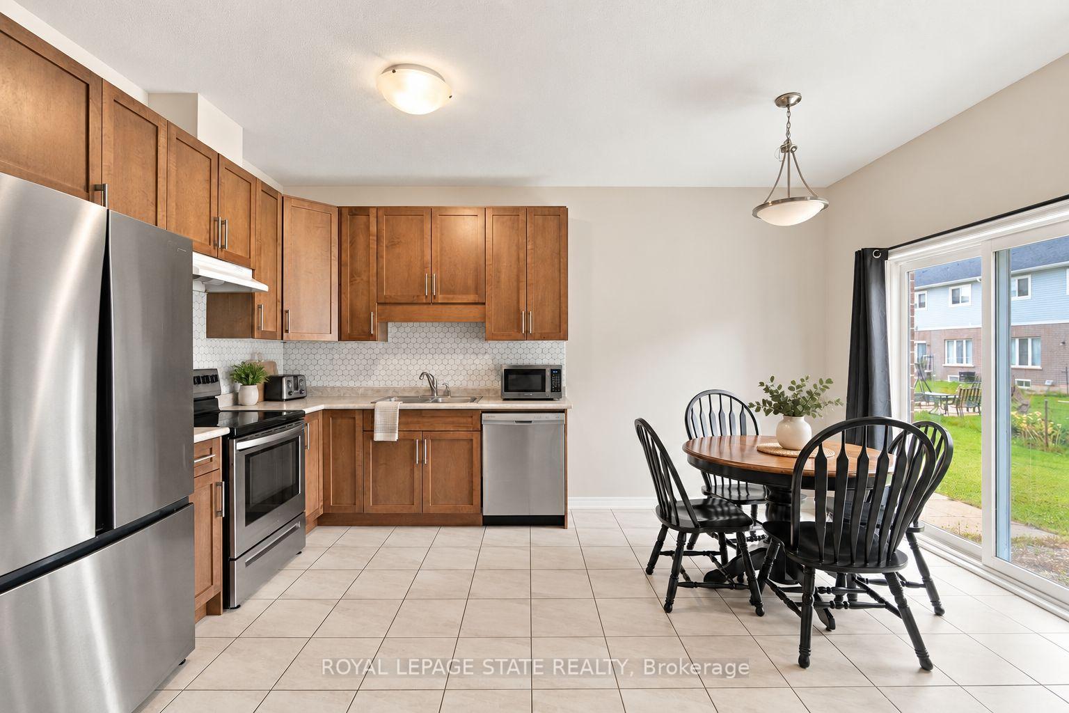Photo 6 of 125 Sunflower Place, Welland, West Welland — HOMEH