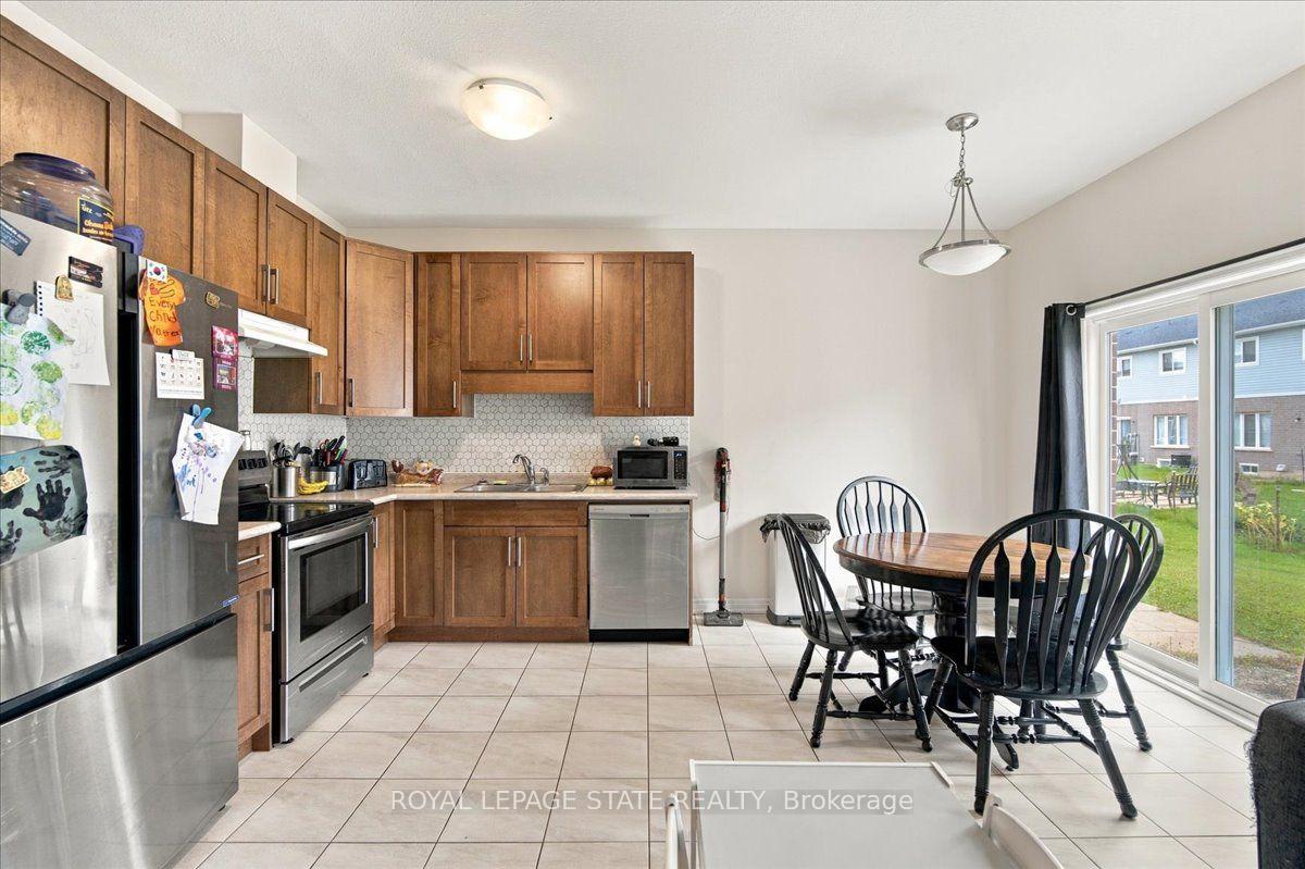 Photo 7 of 125 Sunflower Place, Welland, West Welland — HOMEH