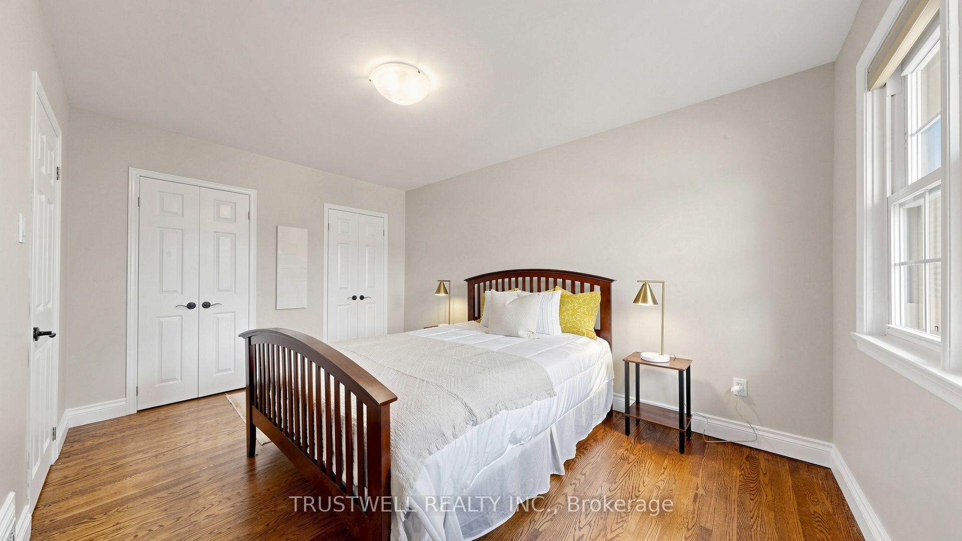 Photo 18 of 23 Shawfield Crescent, North York, Parkwoods-Donalda — HOMEH