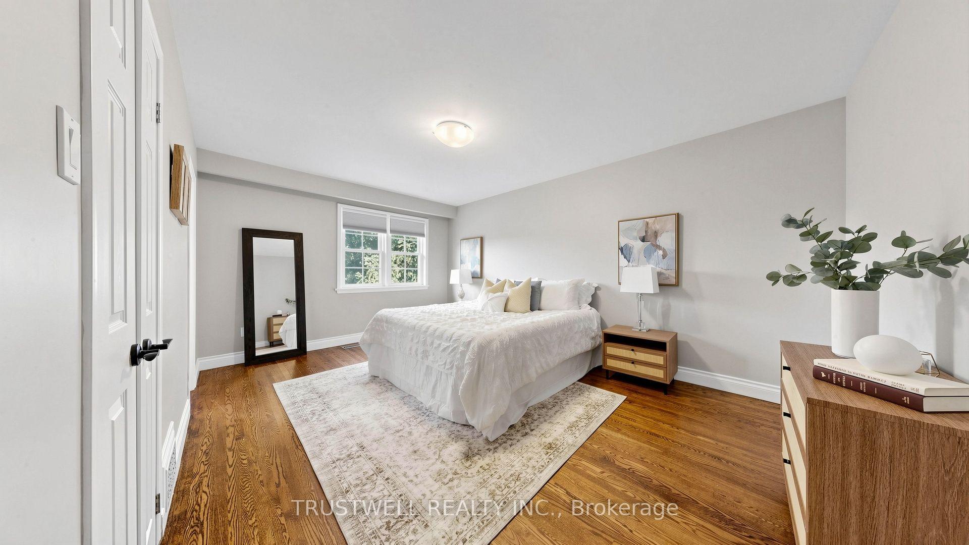 Photo 21 of 23 Shawfield Crescent, North York, Parkwoods-Donalda — HOMEH